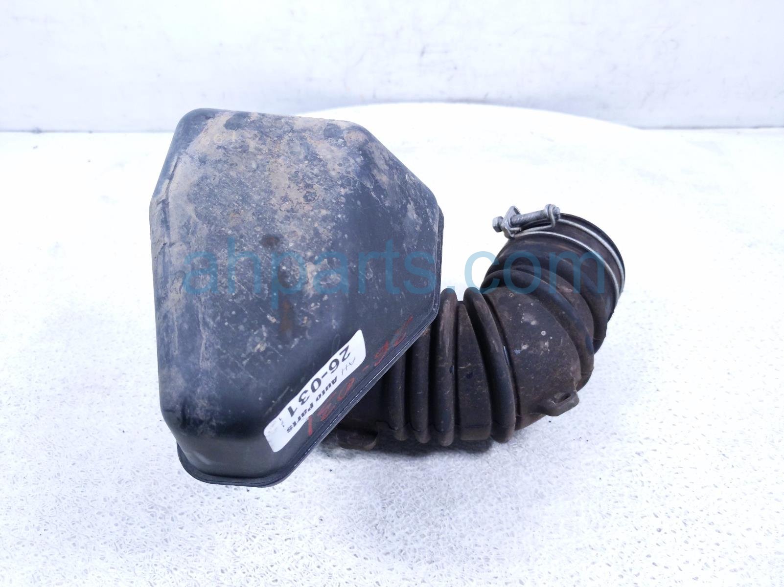 2004 Toyota Tacoma Air Intake Hose W/resonator 17880 0C010 Replacement 2004 Toyota Tacoma Air Intake Hose W/resonator 17880 0C010 Replacement thumbnail