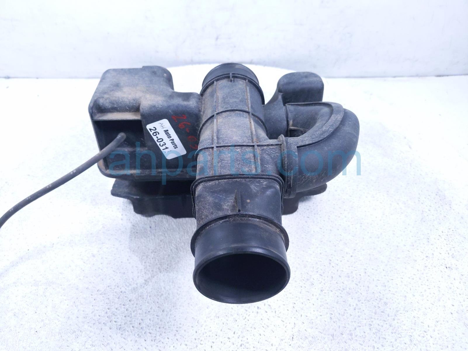 2004 Toyota Tacoma Intake Air Cleaner Air Connector Resonator 17805 75171 Replacement 2004 Toyota Tacoma Intake Air Cleaner Air Connector Resonator 17805 75171 Replacement thumbnail