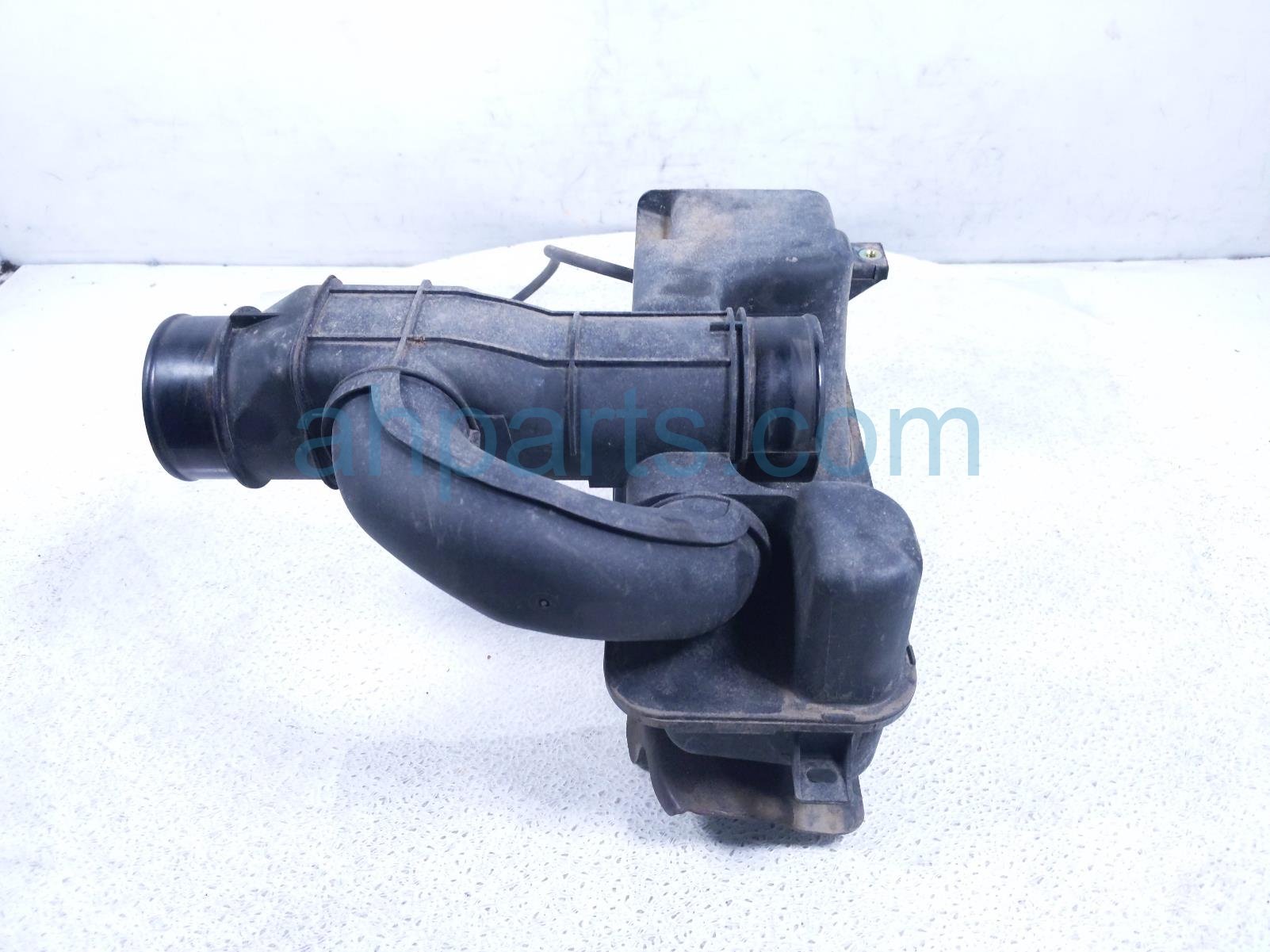 2004 Toyota Tacoma Intake Air Cleaner Air Connector Resonator 17805 75171 Replacement 2004 Toyota Tacoma Intake Air Cleaner Air Connector Resonator 17805 75171 Replacement thumbnail