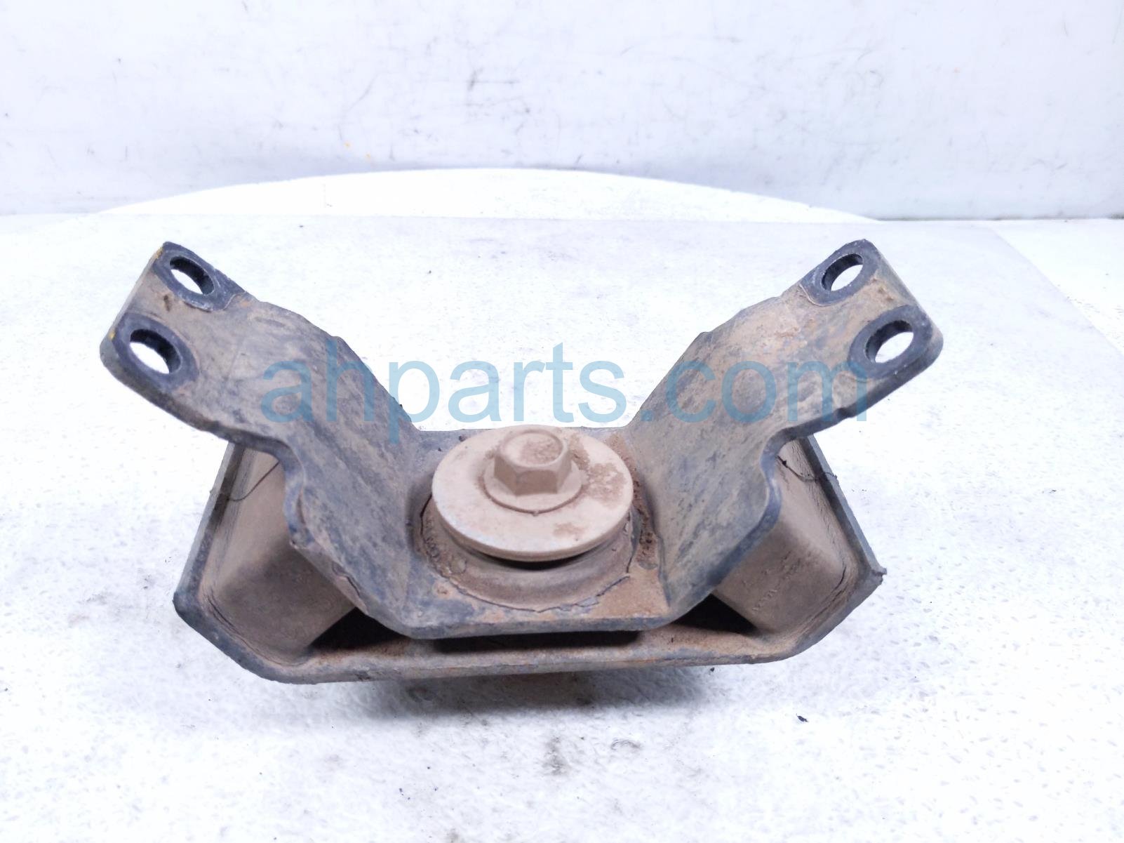 2004 Toyota Tacoma Engine/motor Transmission Mount 2.7l 4x4 12371 0C030 Replacement 2004 Toyota Tacoma Engine/motor Transmission Mount 2.7l 4x4 12371 0C030 Replacement thumbnail