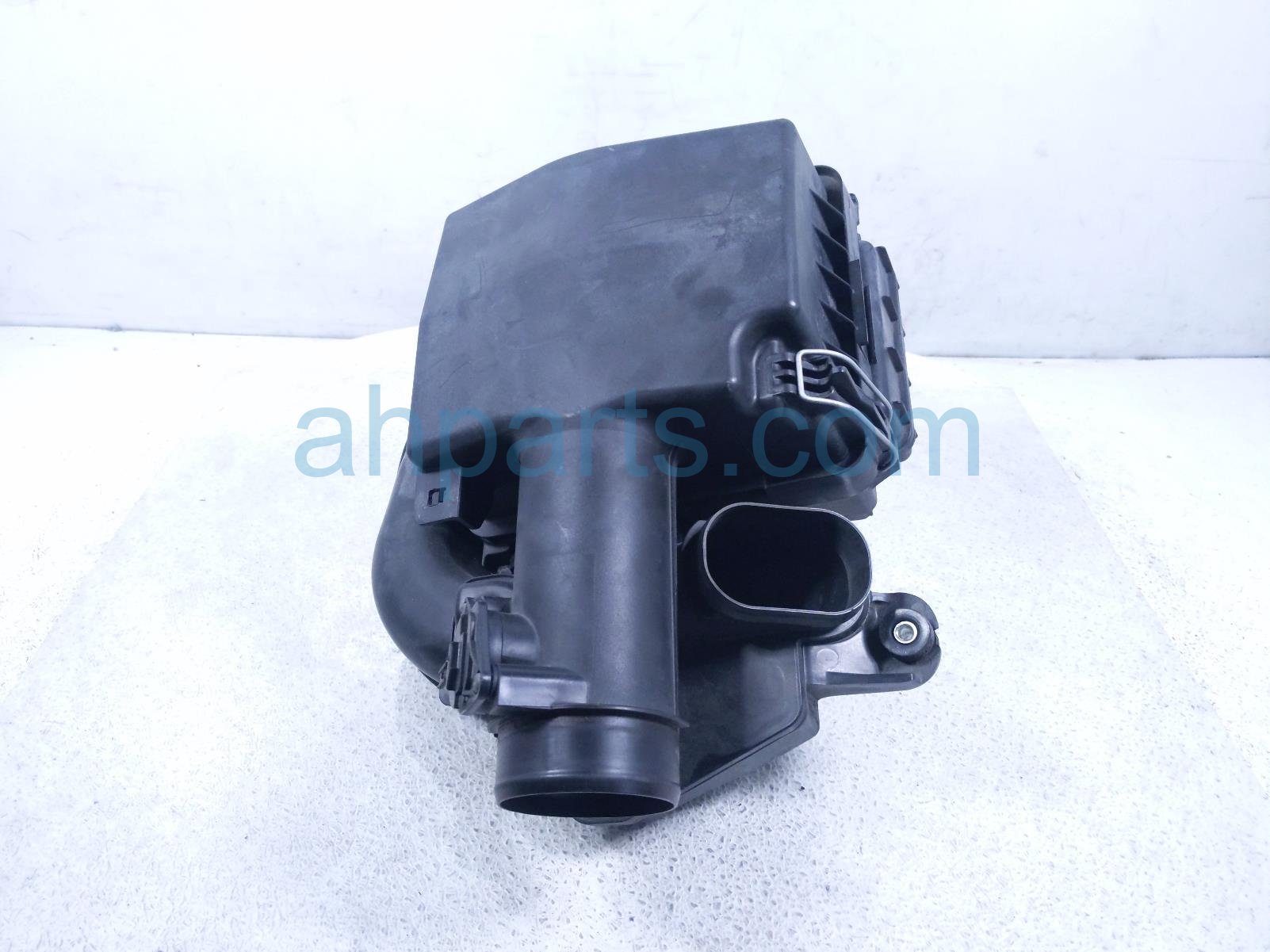 Honda AIR CLEANER INTAKE BOX W/MAF - 1.5T