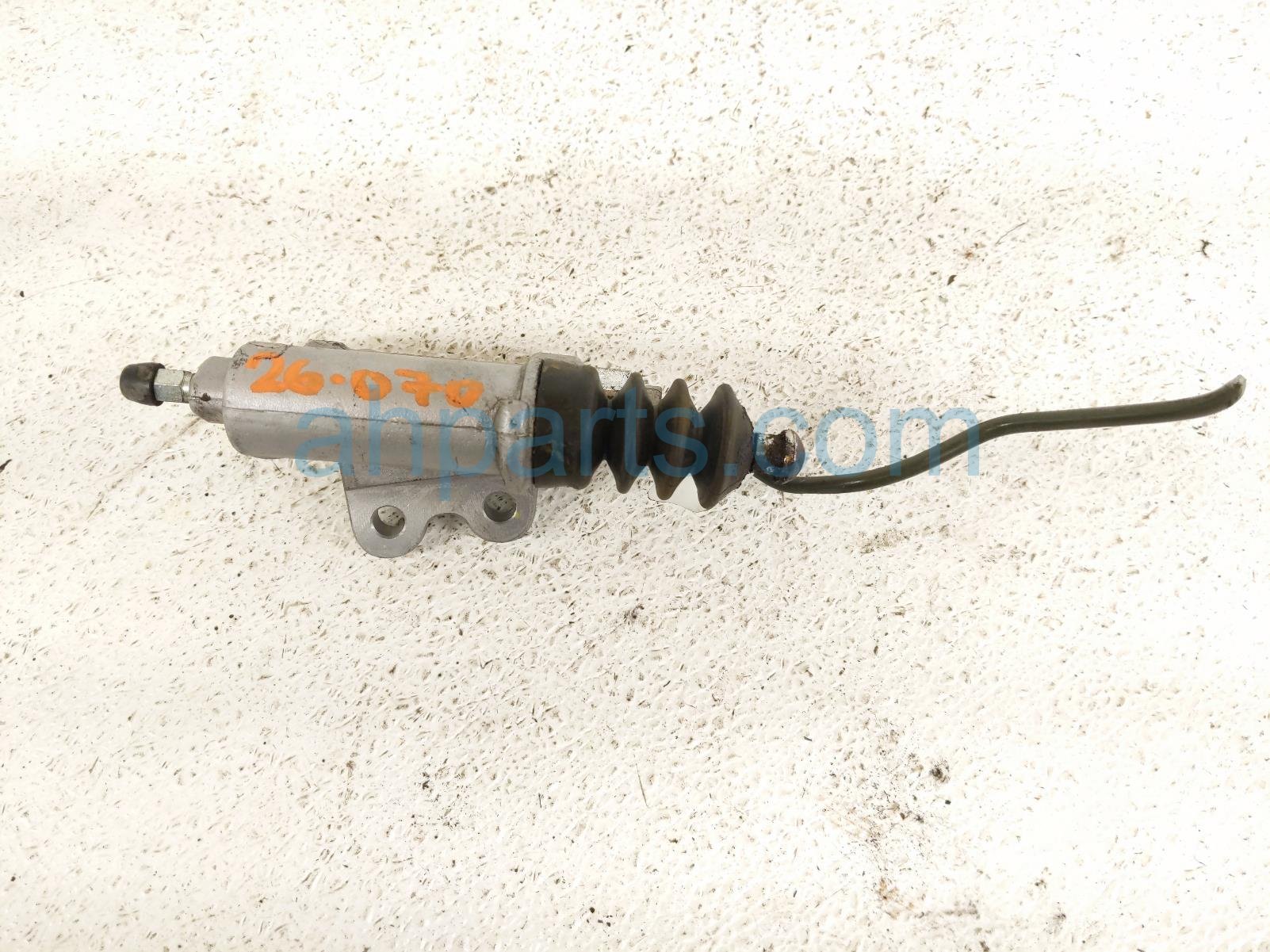 CLUTCH SLAVE CYLINDER - M.T 1.5T