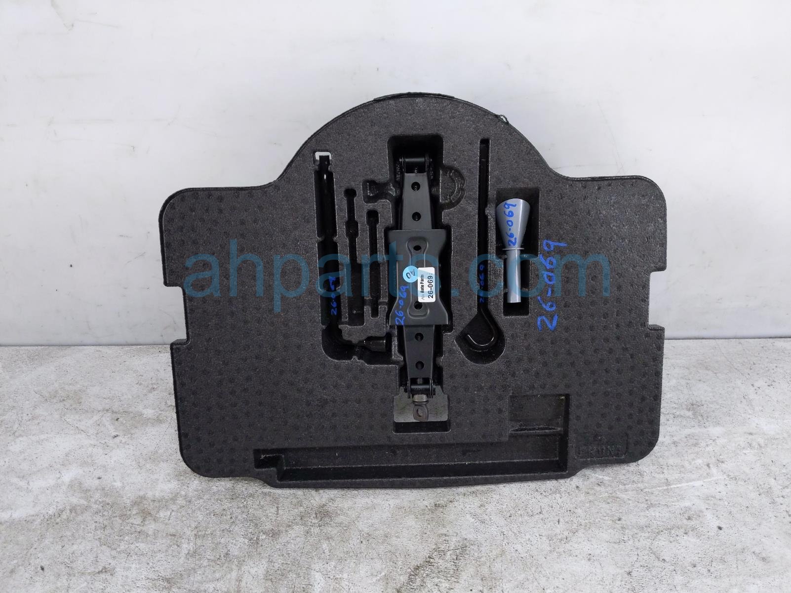 Honda JACK & TOOLS W/ FOAM HOLDER