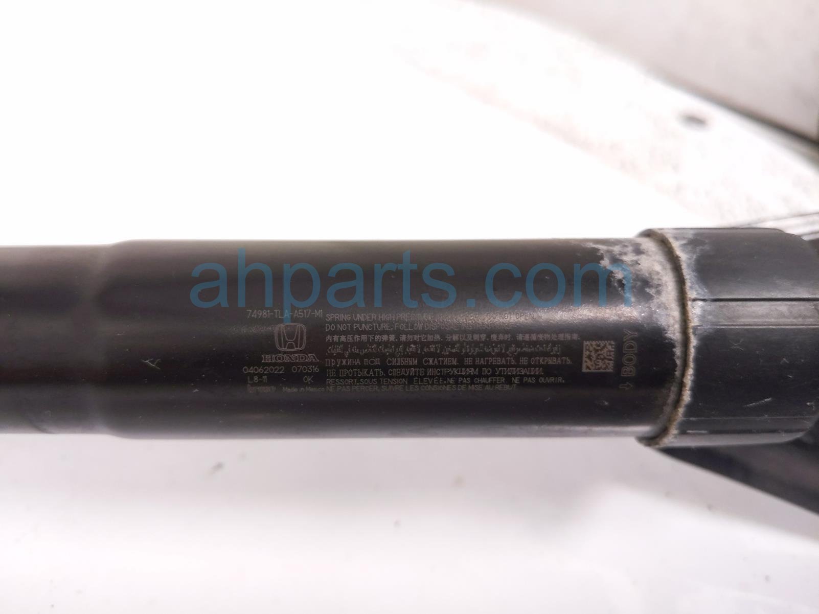 2022 Honda CR V Passenger Power Liftgate Strut Actuator 74981 TLA 306 Replacement 2022 Honda CR V Passenger Power Liftgate Strut Actuator 74981 TLA 306 Replacement thumbnail