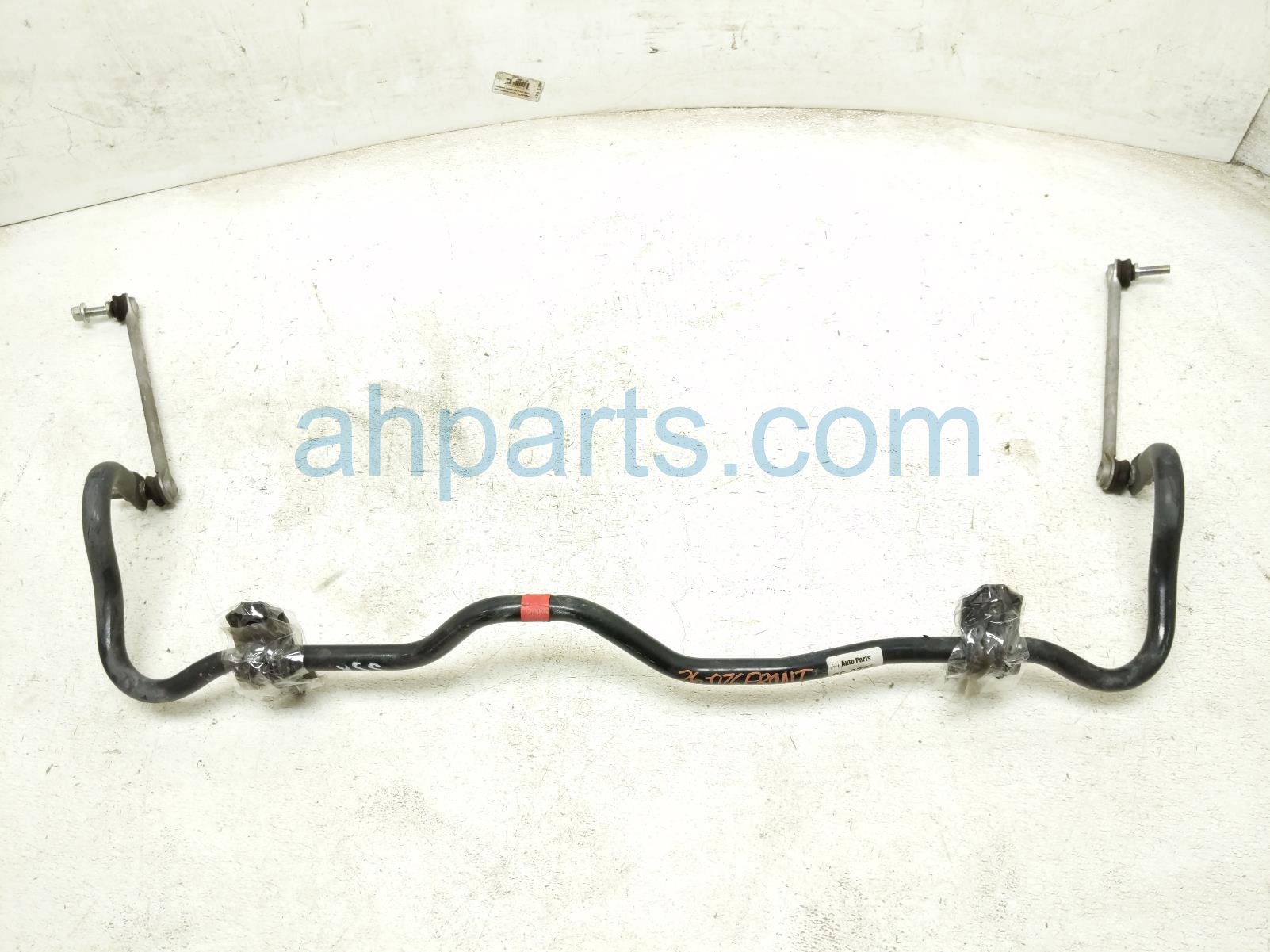 Nissan FRONT STABILIZER / SWAY BAR W/LINKS