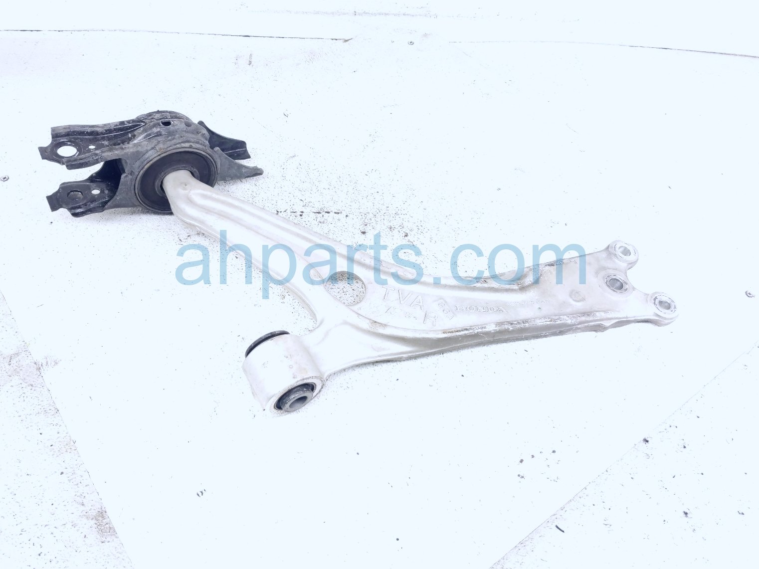 Honda FR/RH LOWER CONTROL ARM