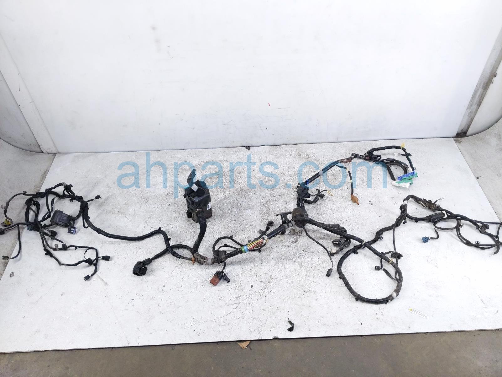 Honda ENGINE ROOM HARNESS W/FUSE-SPORT