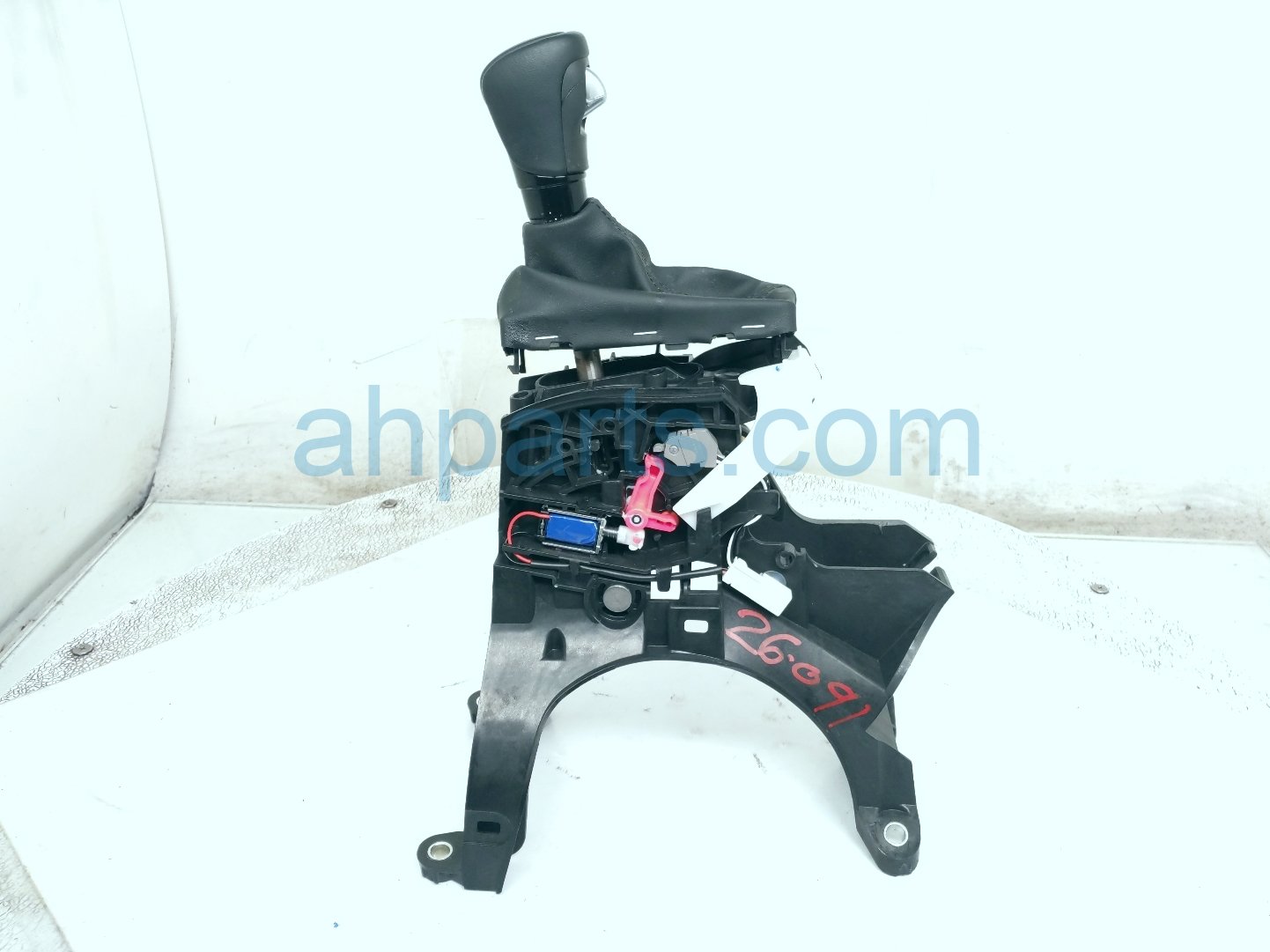 Honda A/T FLOOR SHIFTER W/KNOB - 2.0L