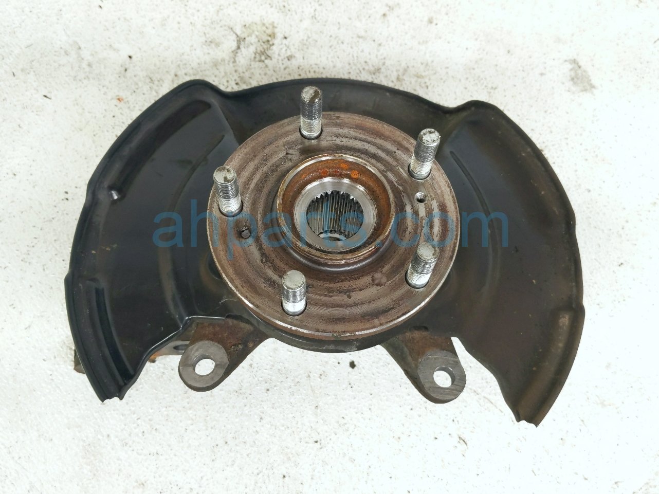 Honda FR/LH SPINDLE KNUCKLE HUB - FWD