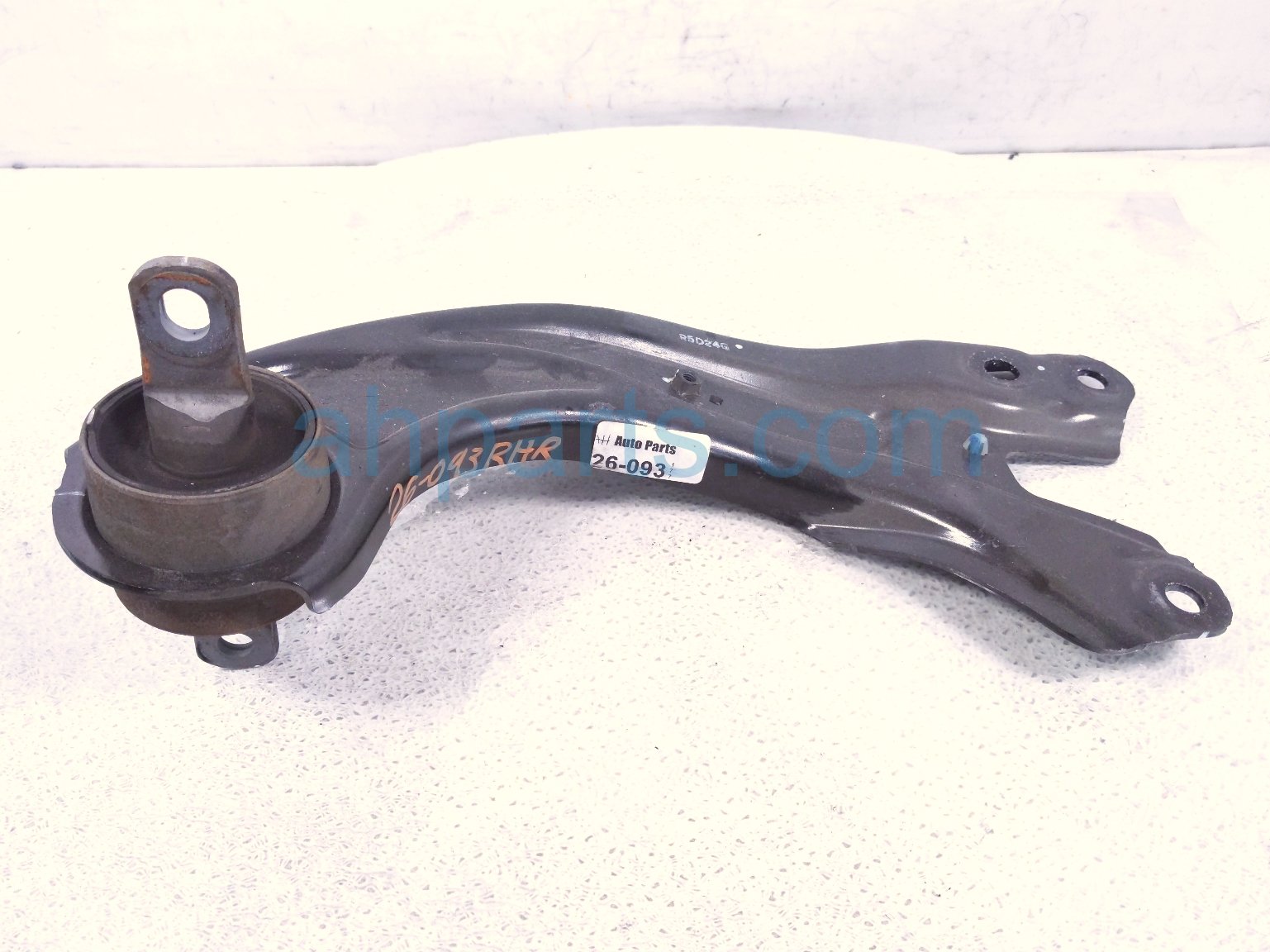 Honda RR/RH TRAILING LOWER CONTROL ARM