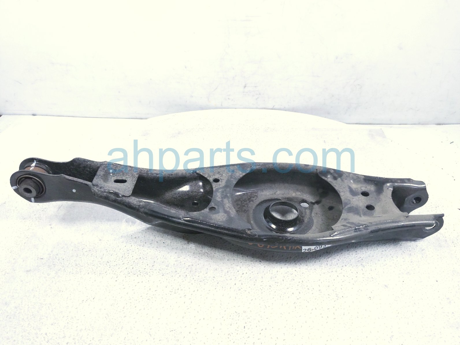 Honda RR/RH SPRING SEAT LOWER CONTROL ARM