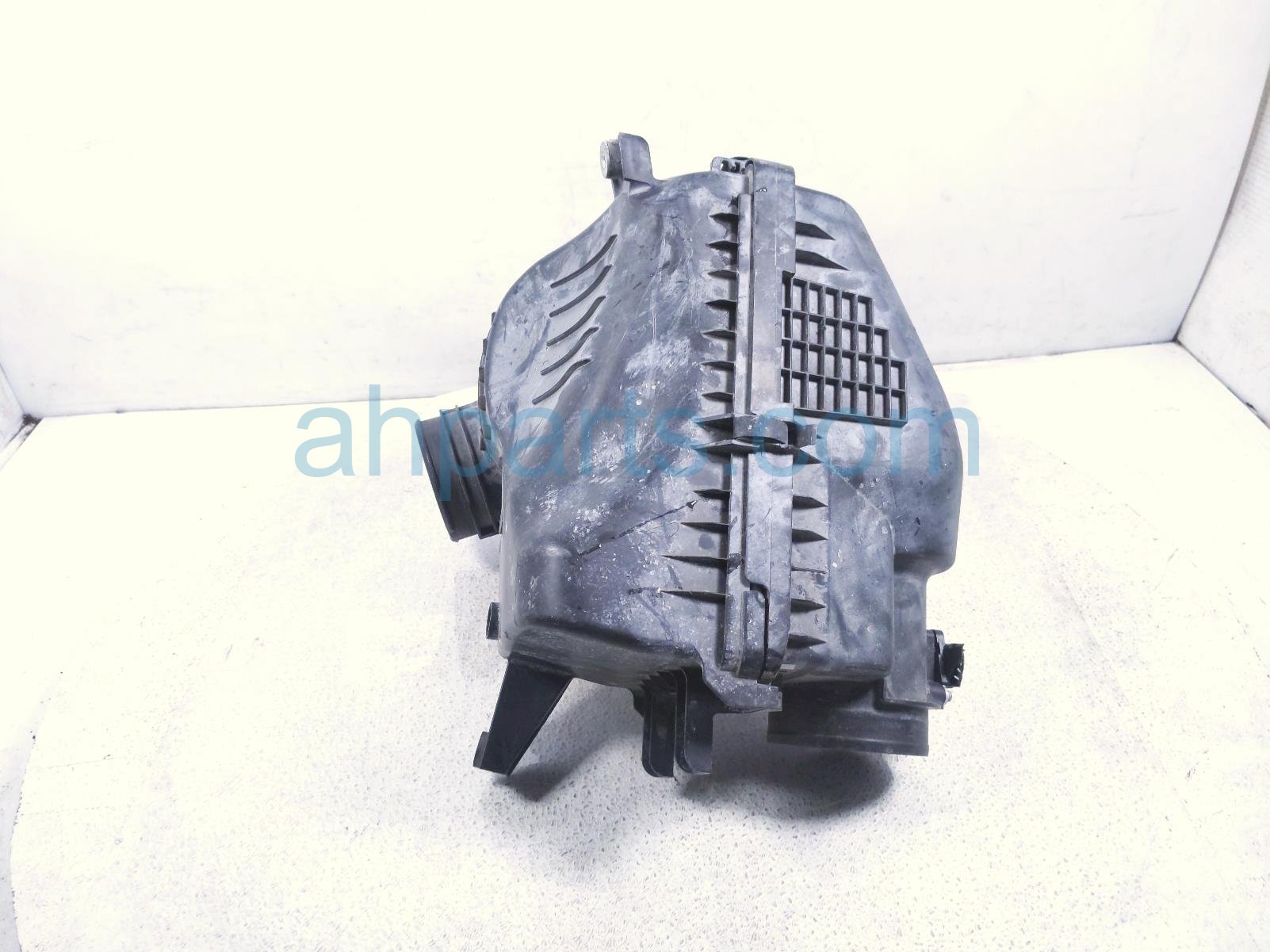 Honda AIR CLEANER INTAKE BOX