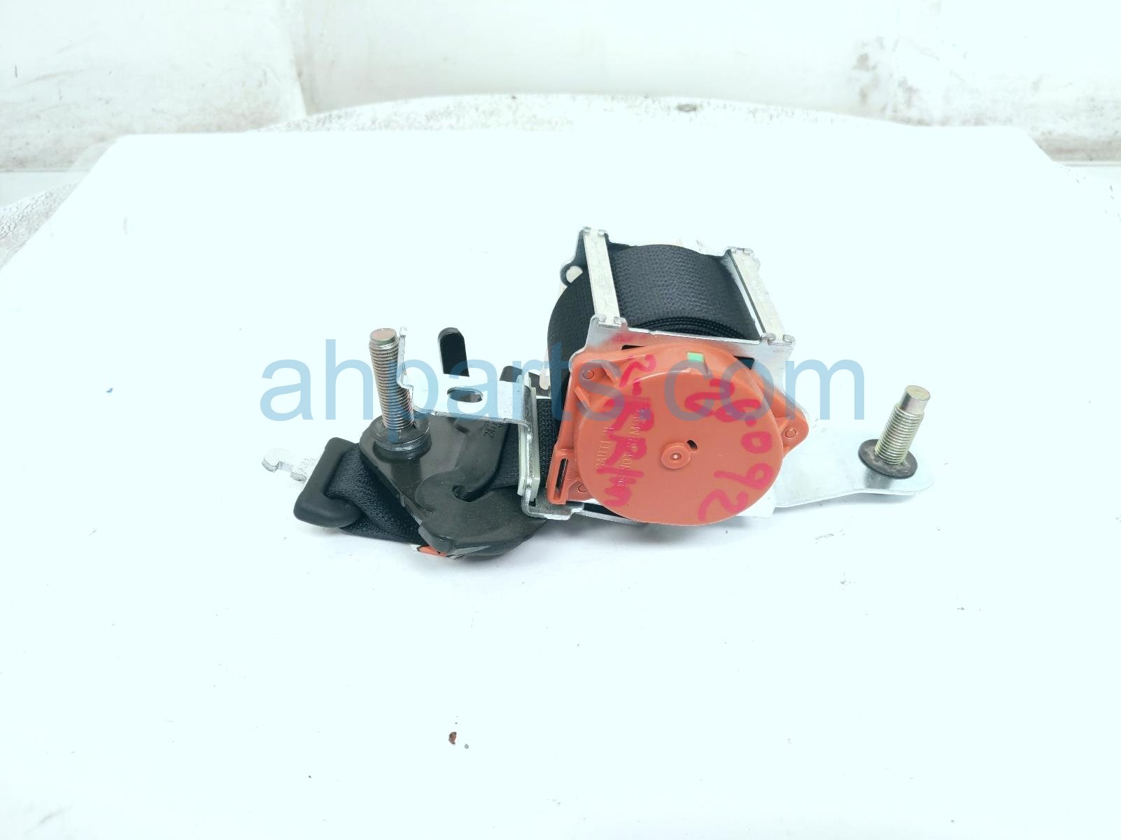 Honda 2ND ROW MID BELT RETRACTOR - BLACK