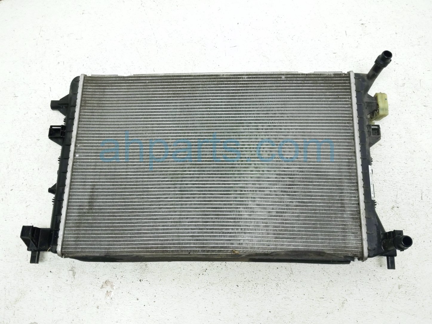 Volkswagen AUX RADIATOR - 1.5T FWD