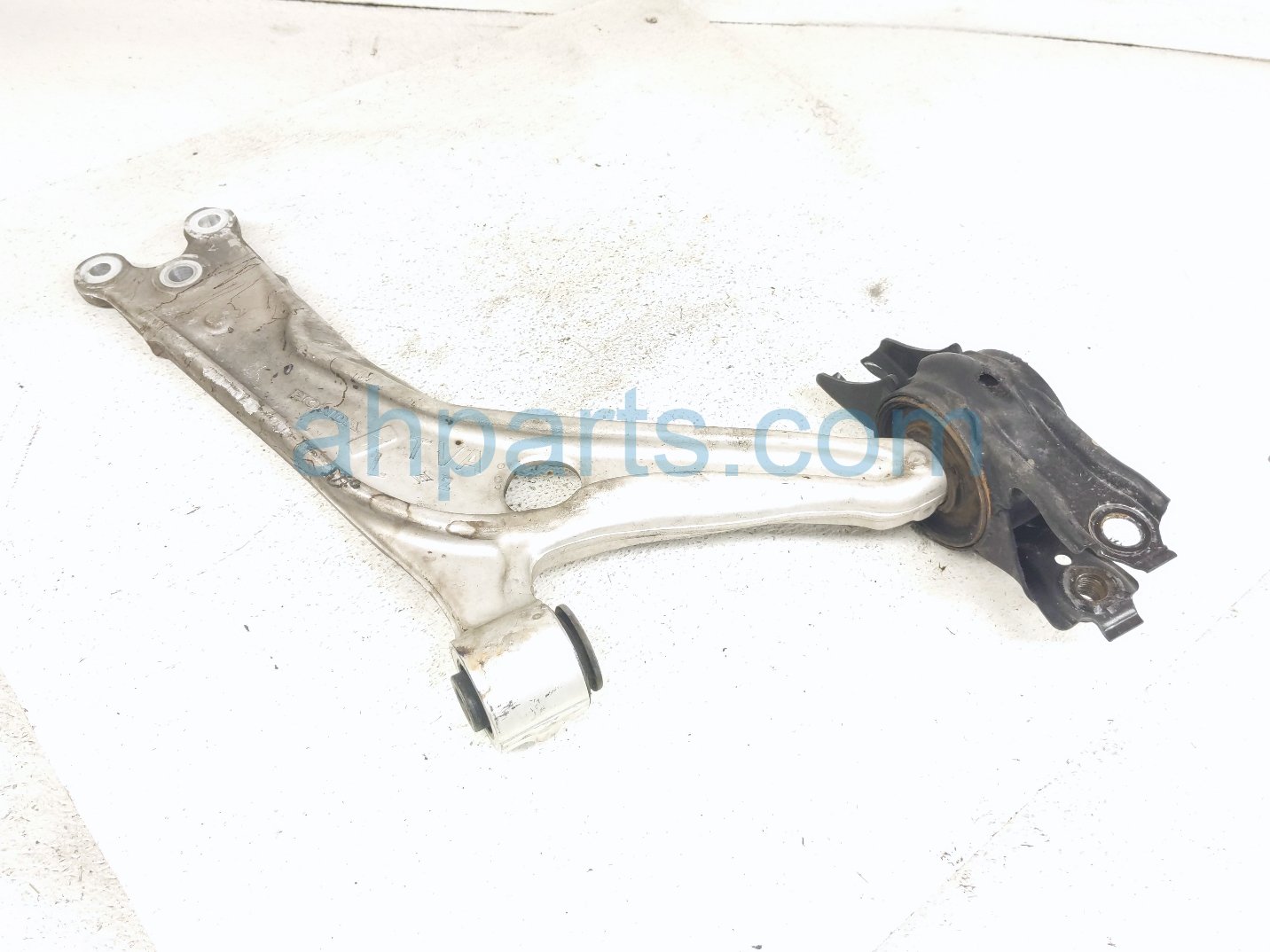 Honda FR/LH LOWER CONTROL ARM