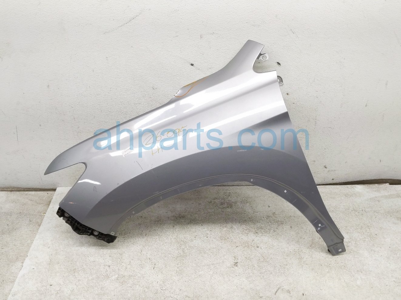 2023 Honda Ridgeline Front Driver Fender Silver *dent 60261 T6Z A00ZZ Replacement 2023 Honda Ridgeline Front Driver Fender Silver *dent 60261 T6Z A00ZZ Replacement thumbnail