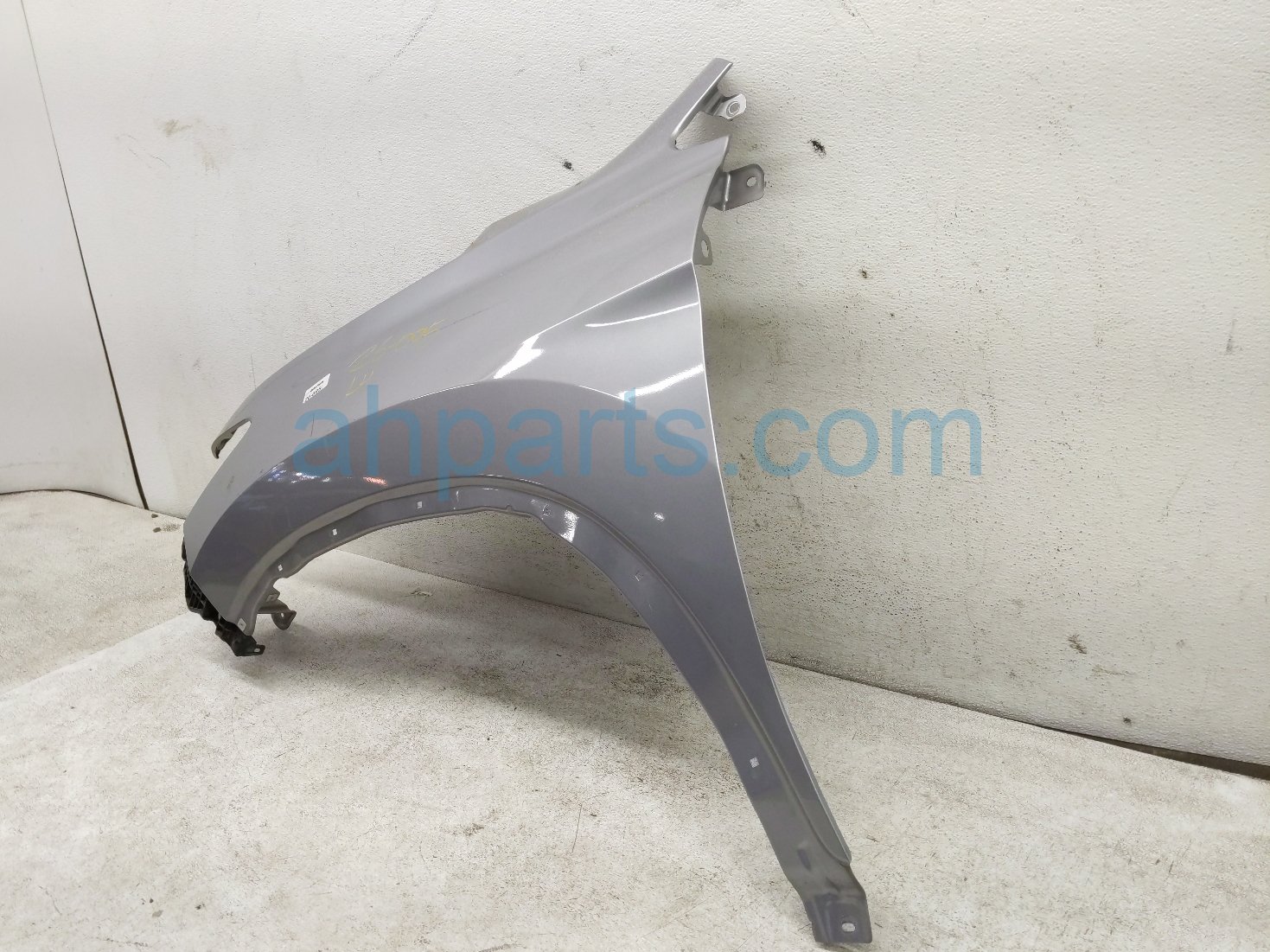 2023 Honda Ridgeline Front Driver Fender Silver *dent 60261 T6Z A00ZZ Replacement 2023 Honda Ridgeline Front Driver Fender Silver *dent 60261 T6Z A00ZZ Replacement thumbnail