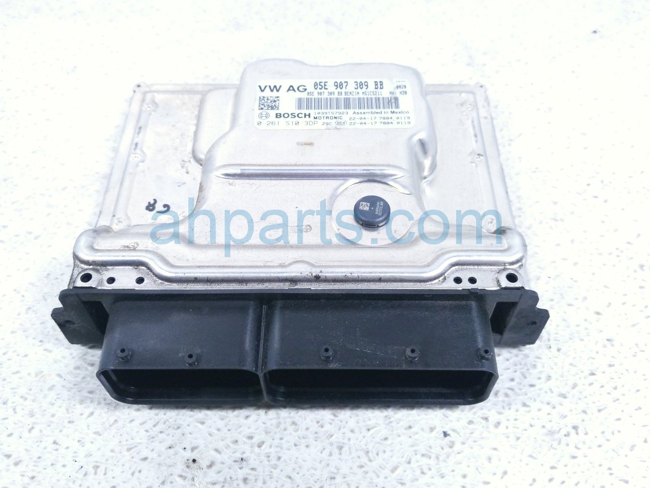 Volkswagen ENGINE COMPUTER UNIT - AT - FWD