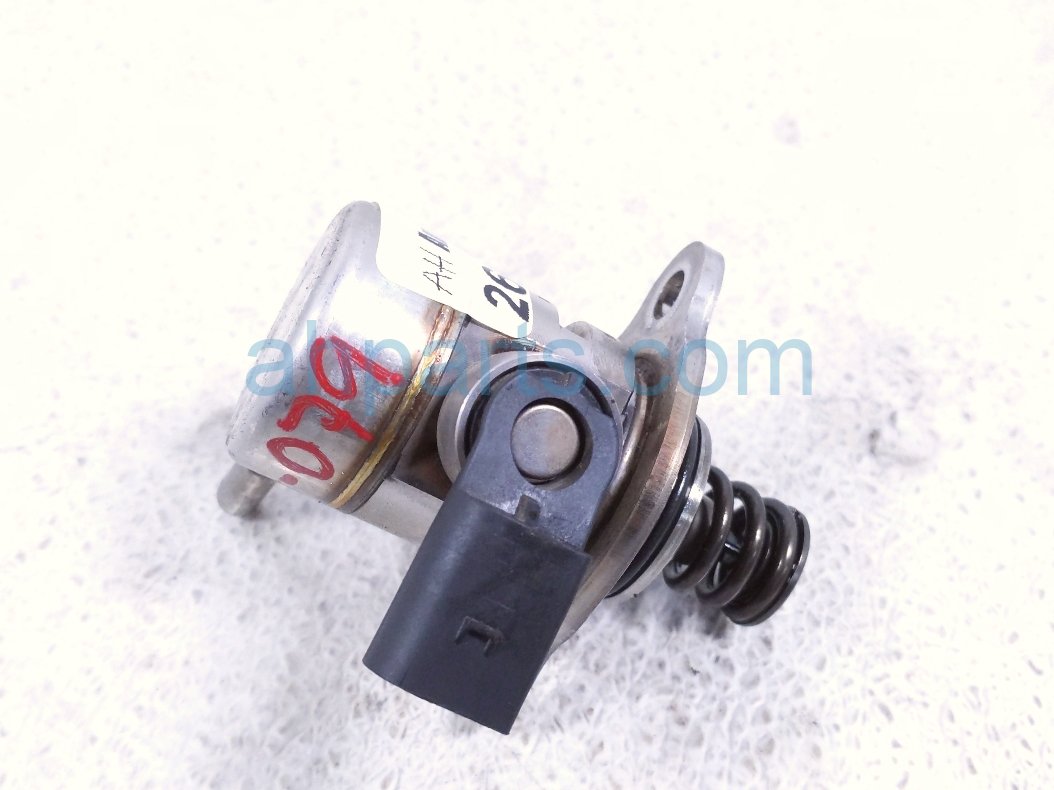 Volkswagen HIGH PRESSURE FUEL PUMP - ENGINE MTD