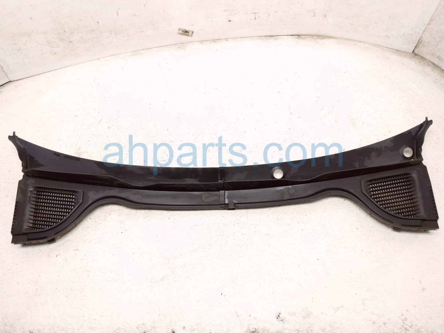 Volkswagen WINDSHIELD COWL GRILLE PANEL