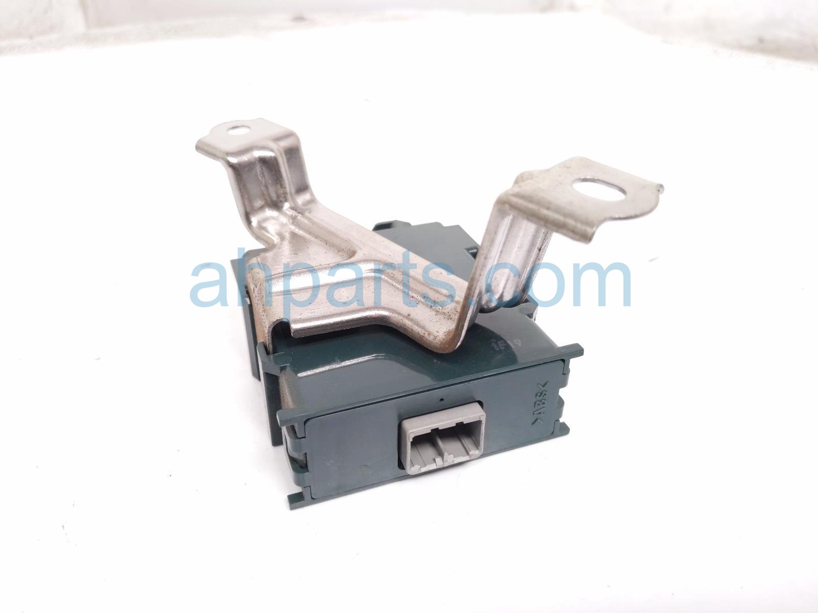 2022 Honda CR V Avas Control Unit Front Driver 37410 TPG A03 Replacement 2022 Honda CR V Avas Control Unit Front Driver 37410 TPG A03 Replacement thumbnail