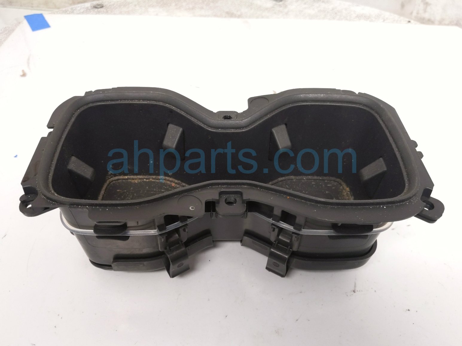 Nissan CENTER CONSOLE CUP HLD ASSY -BLK