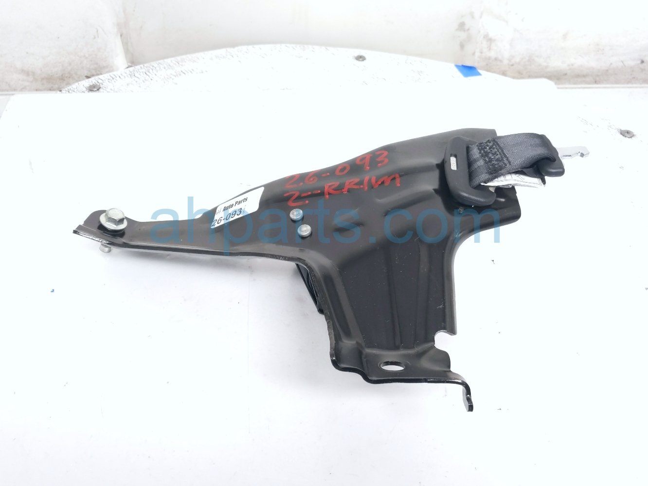 Honda 2ND ROW MID BELT RETRACTOR - BLACK