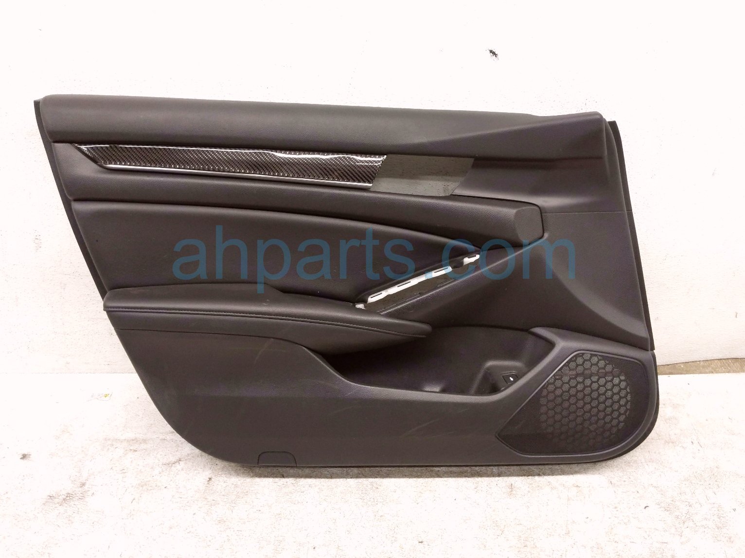 Honda FR/LH INTERIOR DOOR PANEL - BLACK