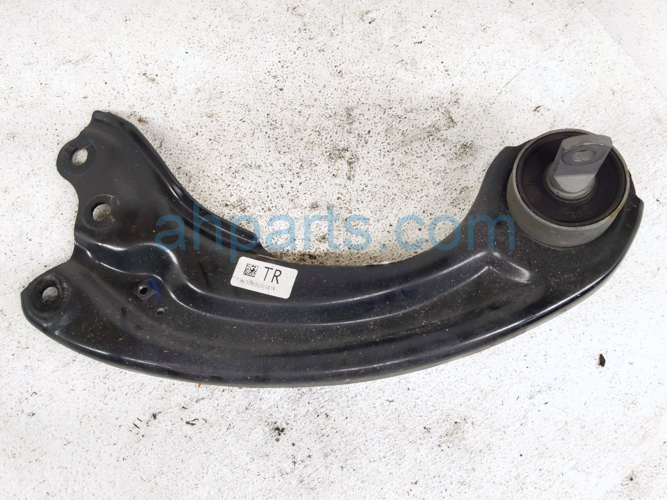  RR/RH TRAILING LOWER CONTROL ARM HYB