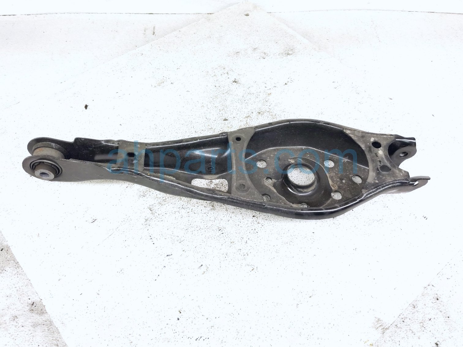  RR/RH SPRING SEAT CONTROL ARM - HYBR