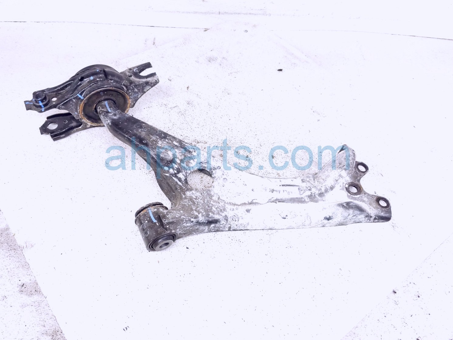  FR/LH LOWER CONTROL ARM - HYBRID