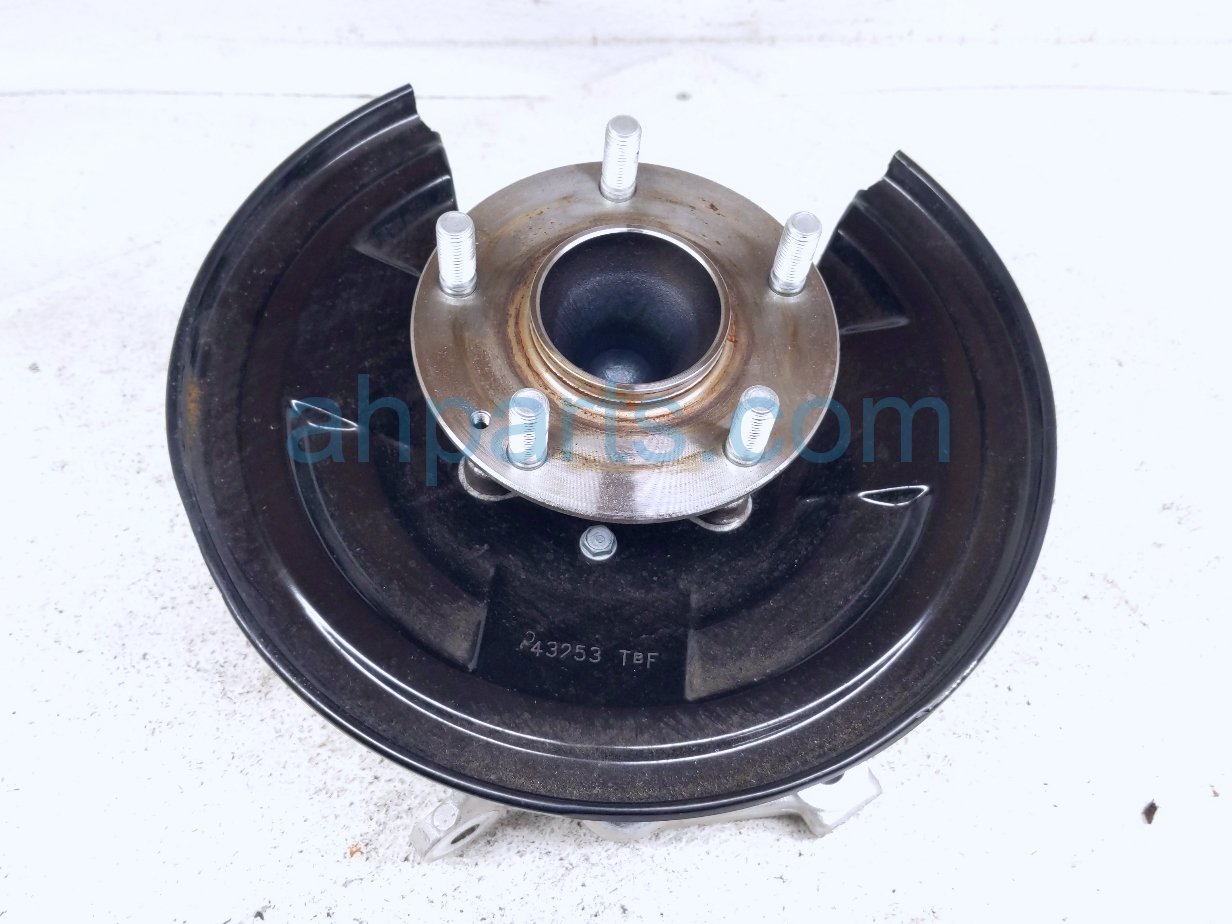  RR/RH SPINDLE KNUCKLE HUB