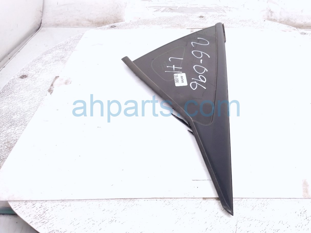  LH QUARTER WINDOW GLASS