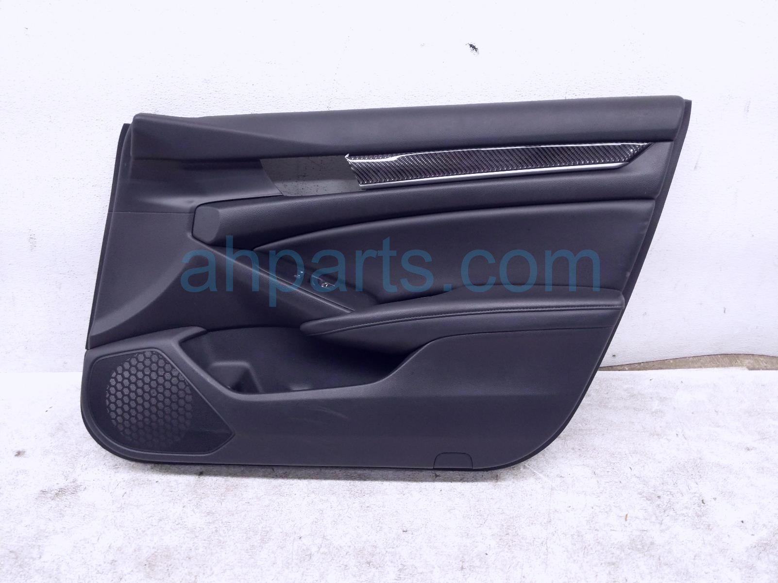 Honda FR/RH INTERIOR DOOR PANEL - BLACK