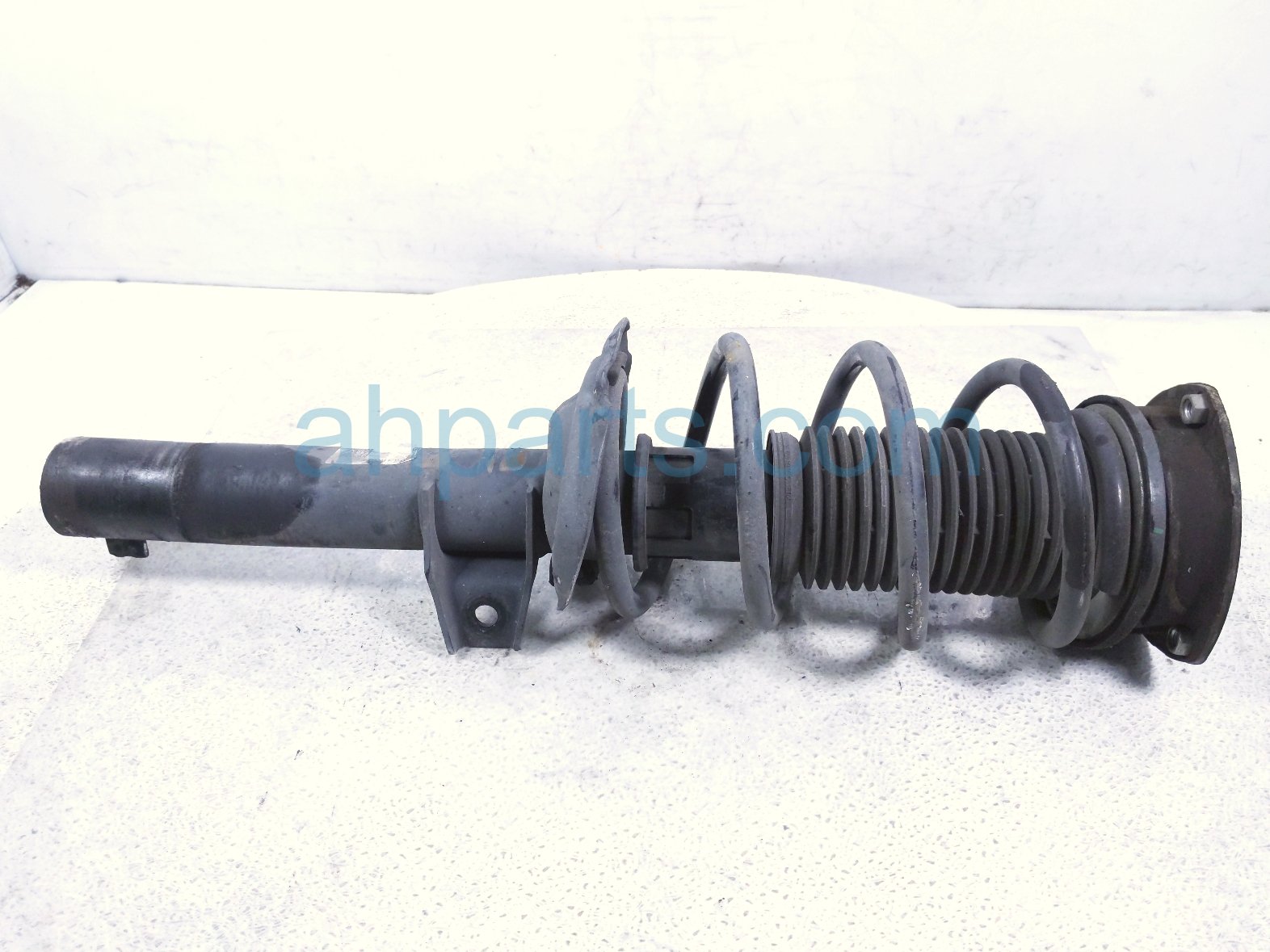 Volkswagen FR/LH STRUT ABSORBER + SPRING