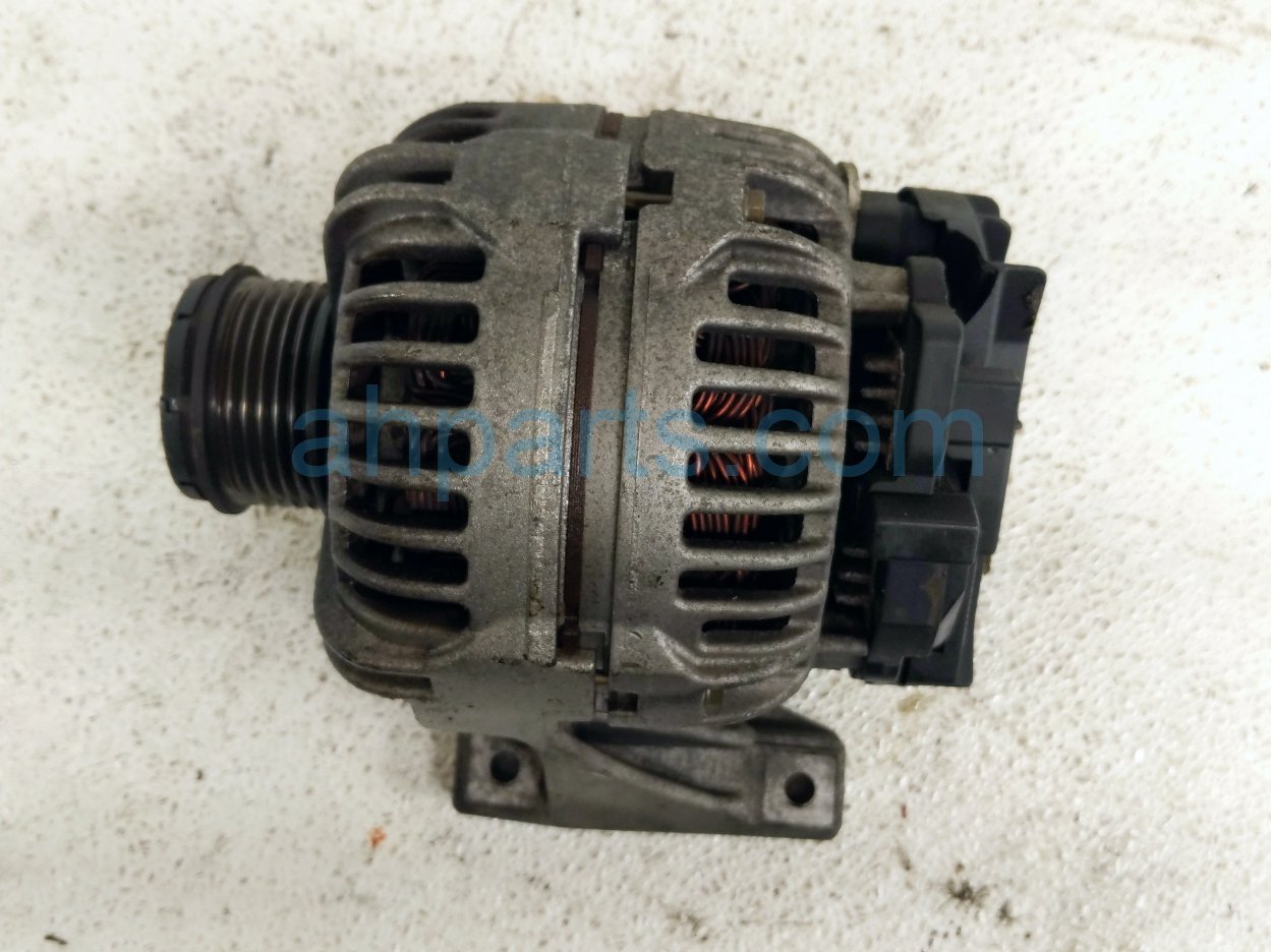 Volvo ALTERNATOR / GENERATOR - 140A