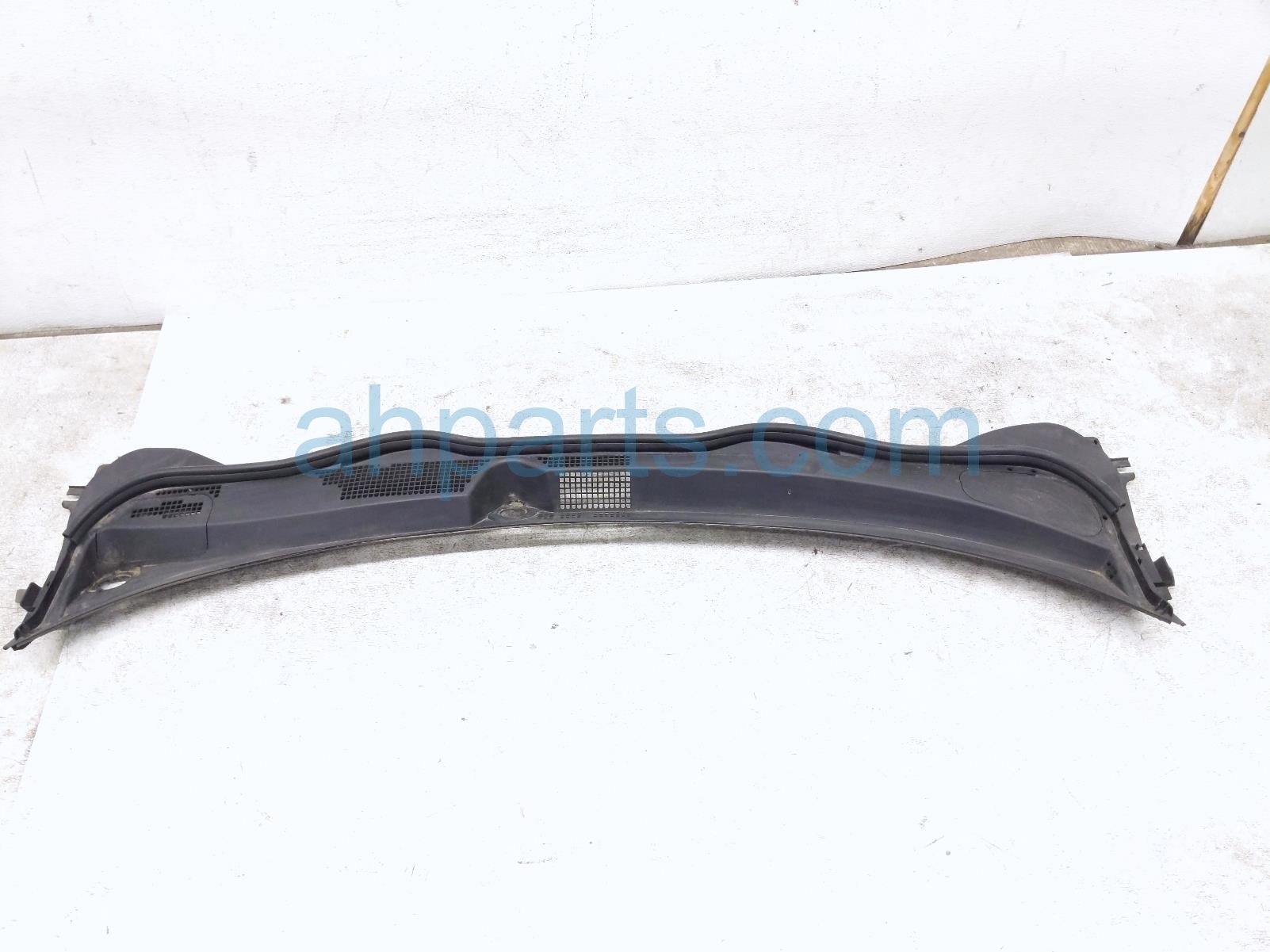 WINDSHIELD COWL GRILLE PANEL