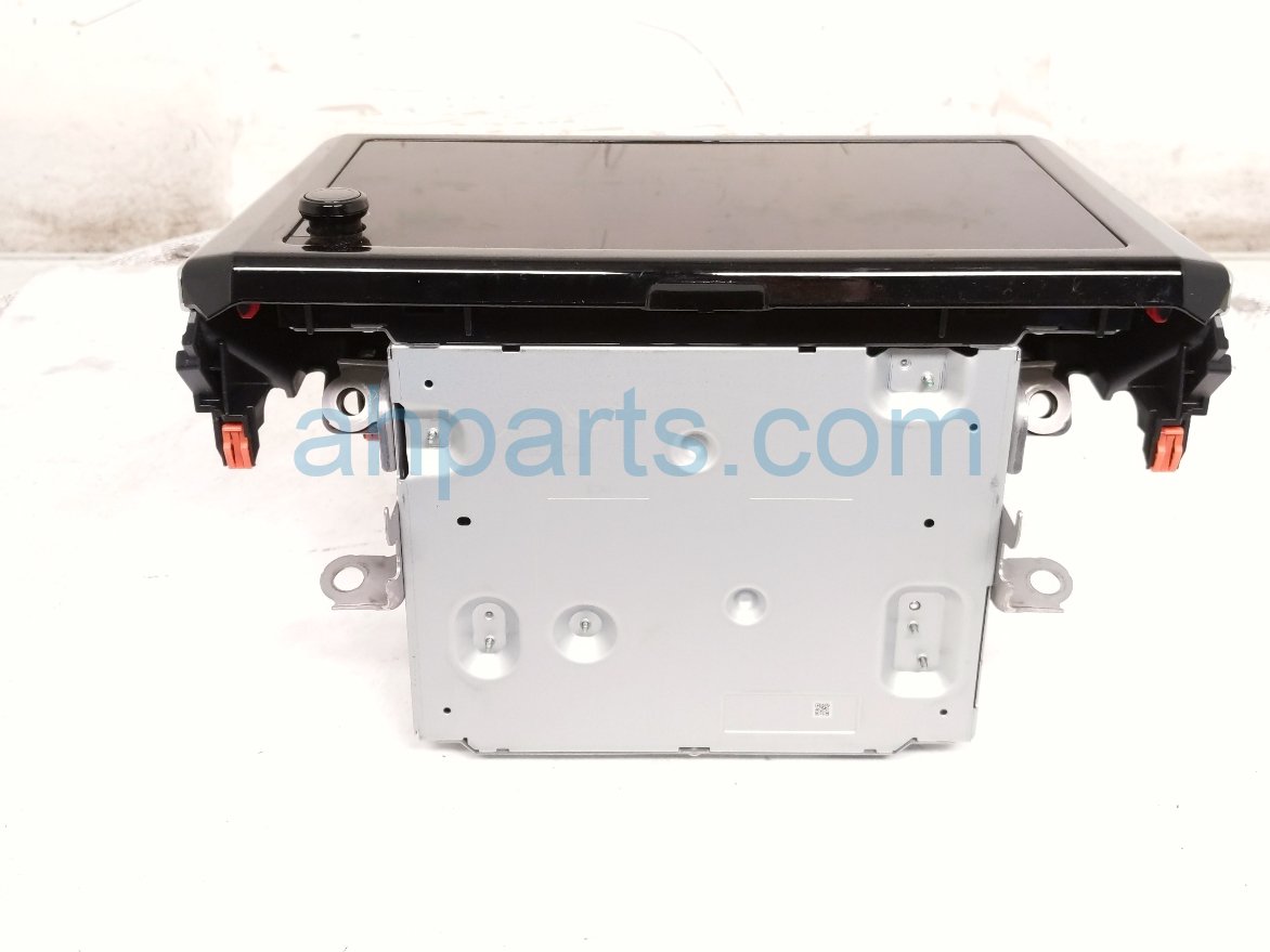 RADIO RECEIVER & DISPLAY SCREEN