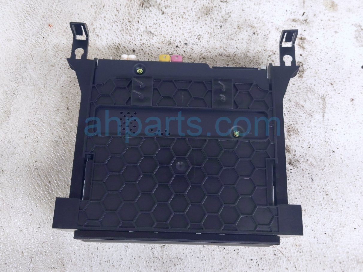 Volkswagen AUDIO/RADIO RECEIVER