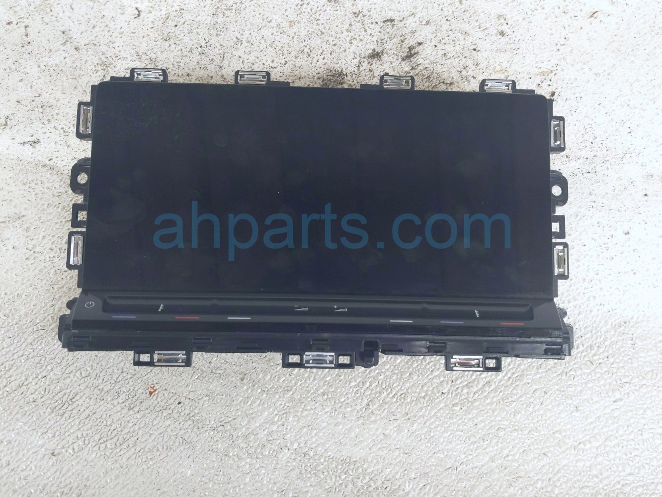 Volkswagen UPPER DISPLAY SCREEN