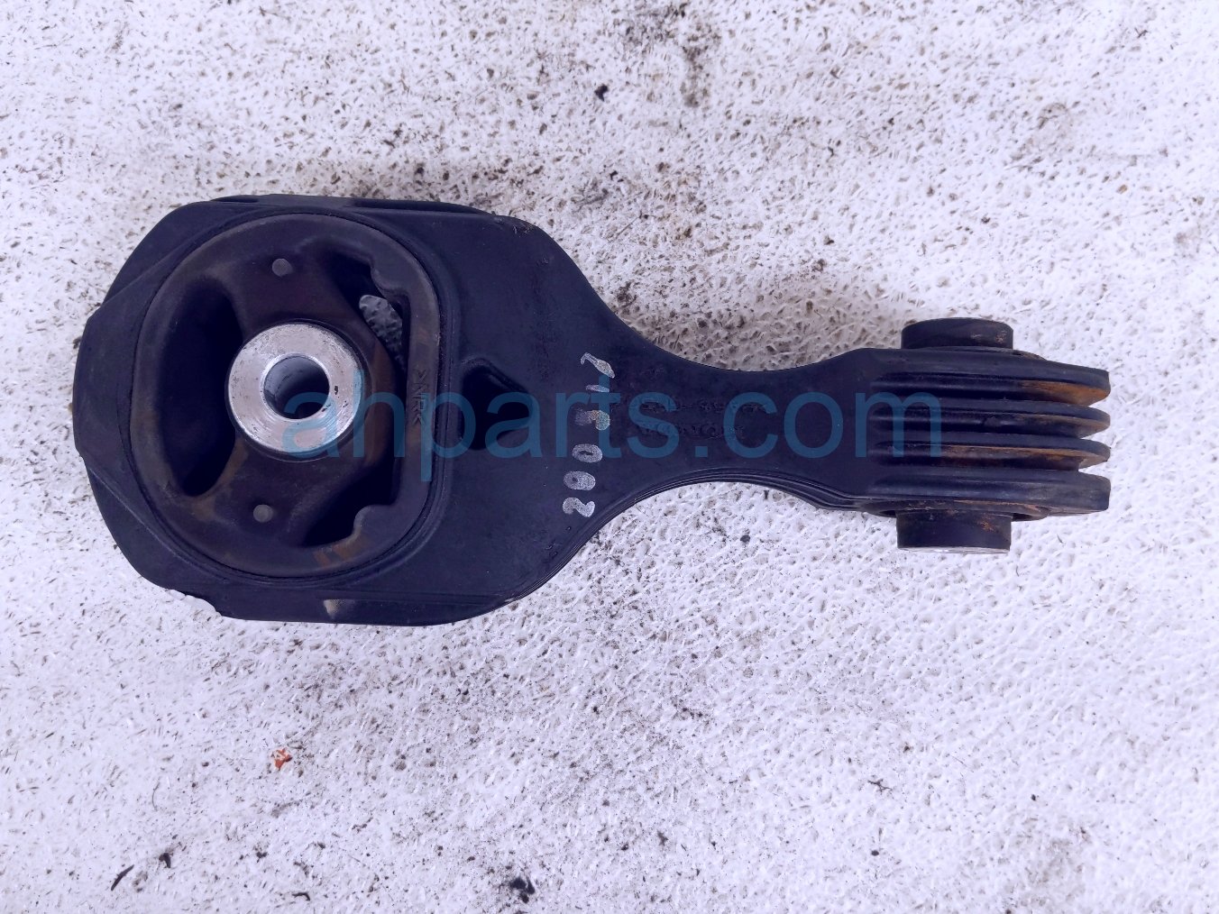 Honda ENGINE MOUNT TORQUE ROD - 1.8L