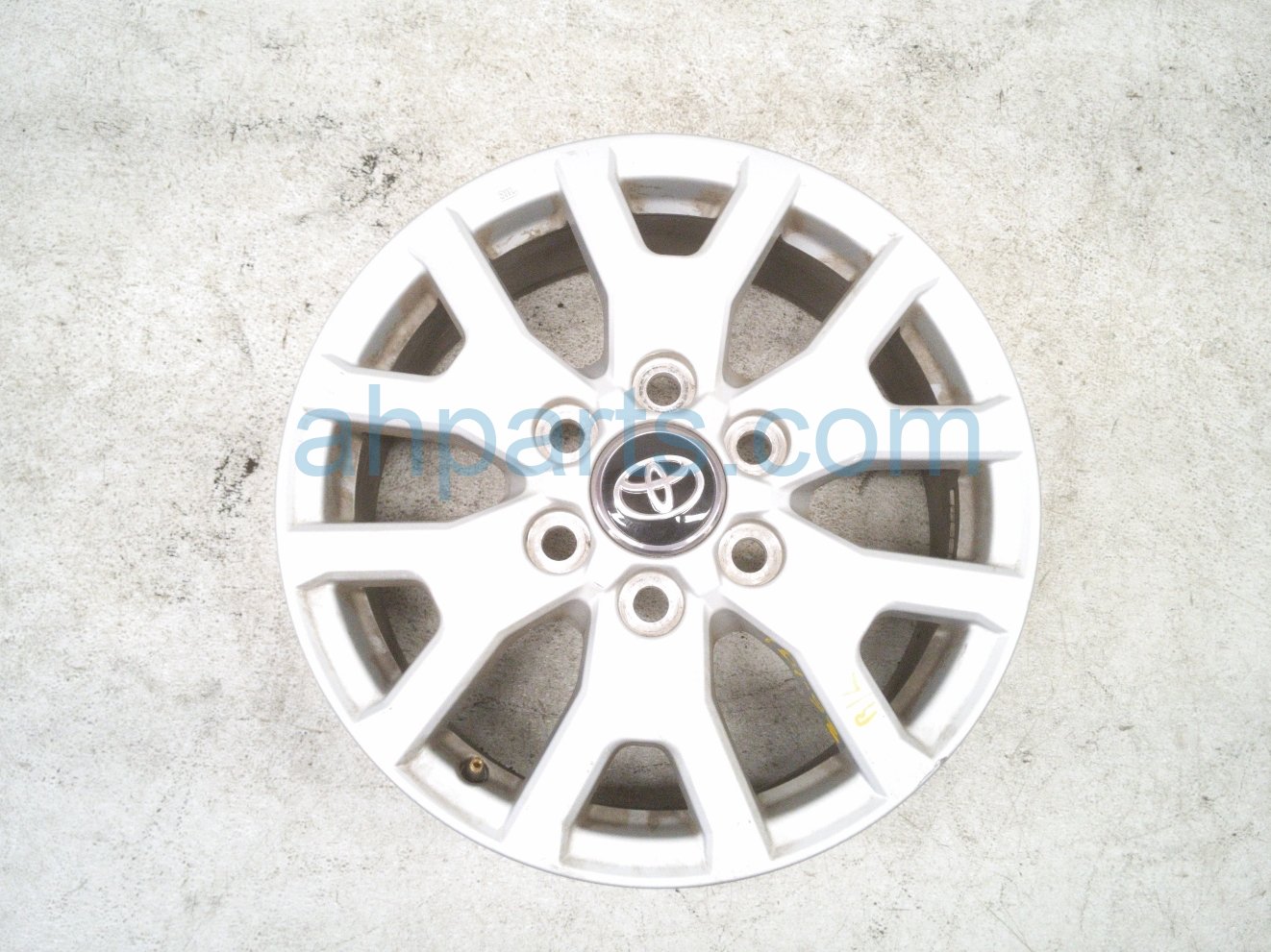 2024 Toyota Tacoma Rear Driver Wheel / Rim 42611 AK011 Replacement 2024 Toyota Tacoma Rear Driver Wheel / Rim 42611 AK011 Replacement thumbnail