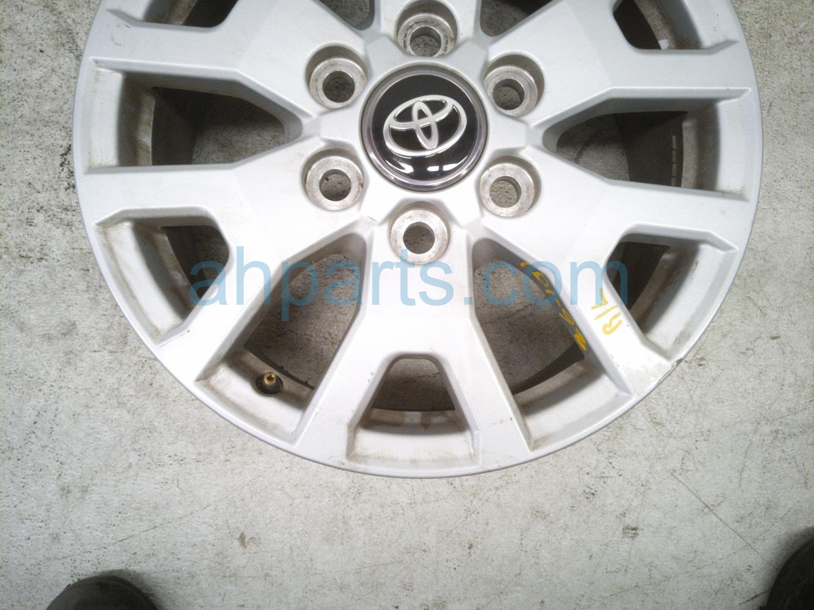 2024 Toyota Tacoma Rear Driver Wheel / Rim 42611 AK011 Replacement 2024 Toyota Tacoma Rear Driver Wheel / Rim 42611 AK011 Replacement thumbnail