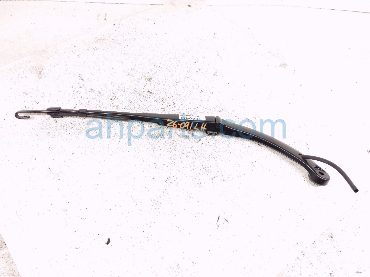 Honda LH WINDSHIELD WIPER ARM