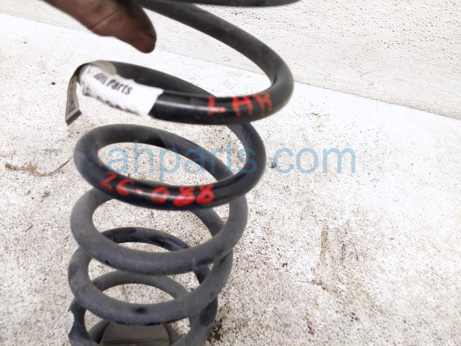 2022 Honda CR V Strut / / Shock Absorber Rear Driver Coil Spring Hybrid 52441 TPG A71 Replacement 2022 Honda CR V Strut / / Shock Absorber Rear Driver Coil Spring Hybrid 52441 TPG A71 Replacement thumbnail