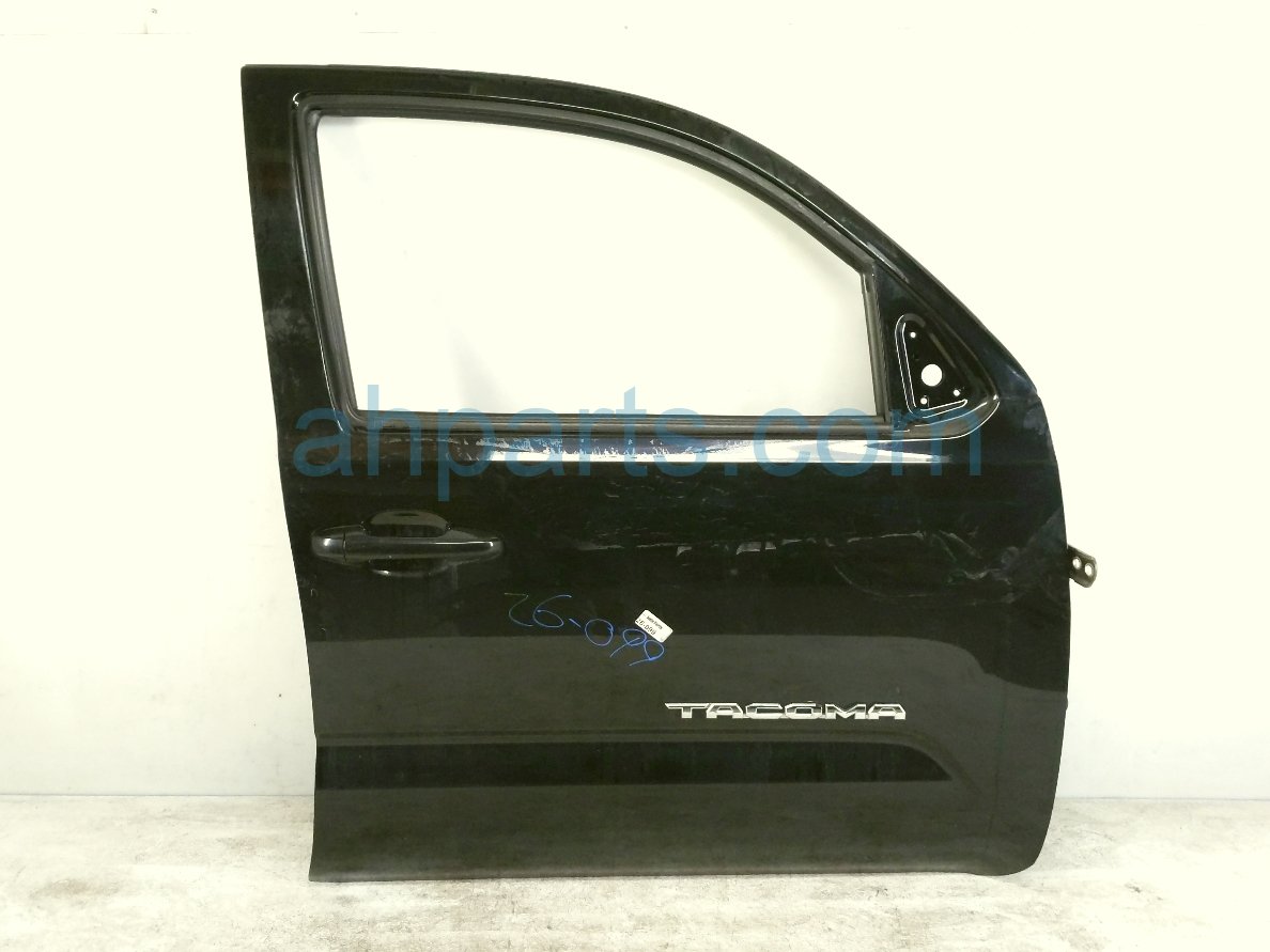 Toyota FR/RH DOOR - BLACK - NO MIRROR/TRIM