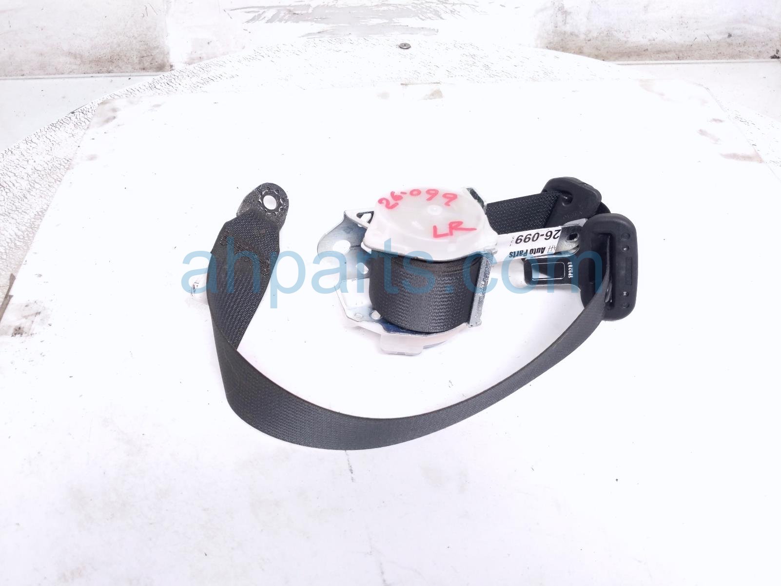 Toyota REAR LH SEAT BELT - BLACK - CC