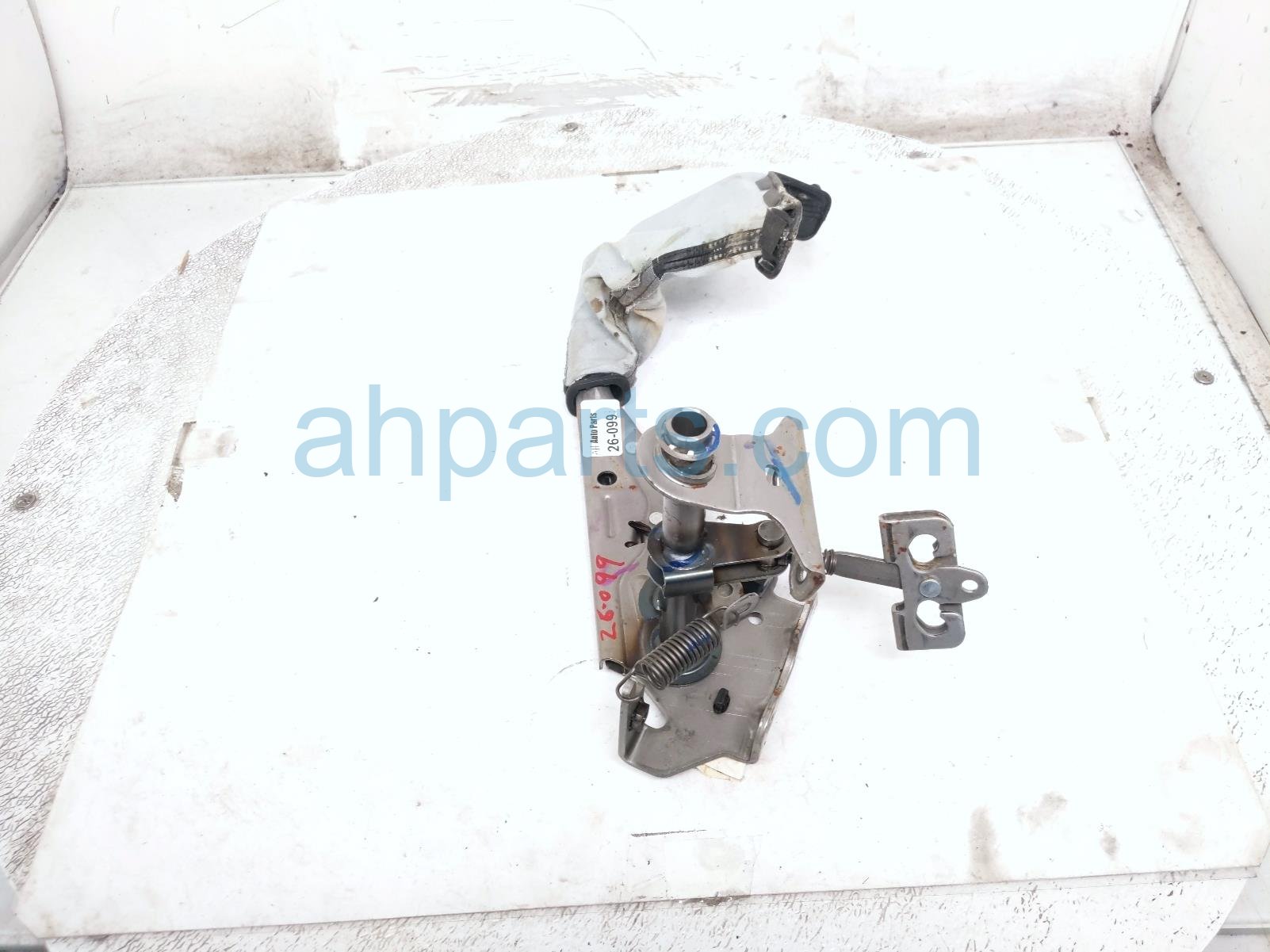 Toyota EMERGENCY BRAKE HANDLE W/BOOT