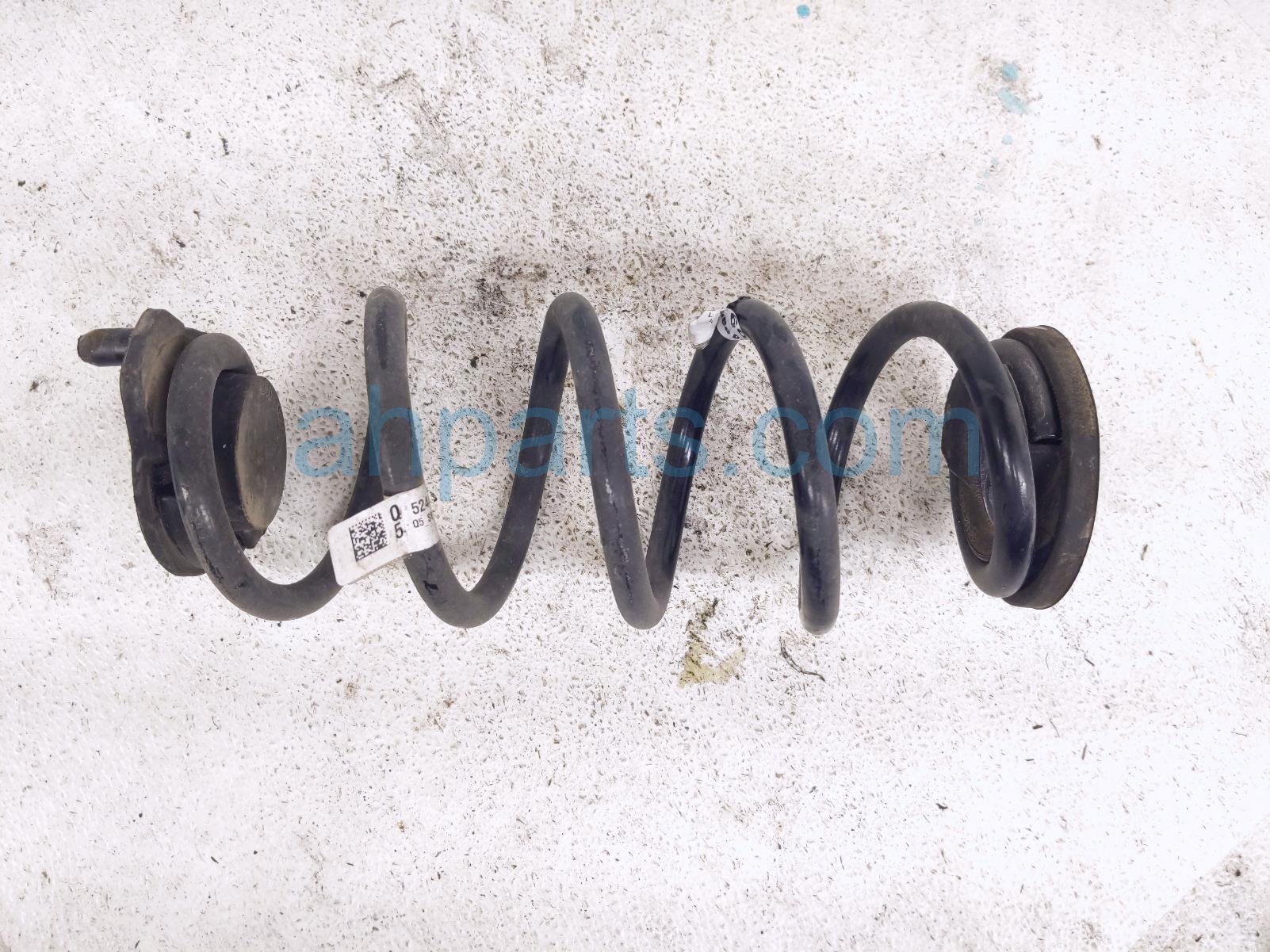 Honda REAR COIL SPRING - SPORT 2.0L