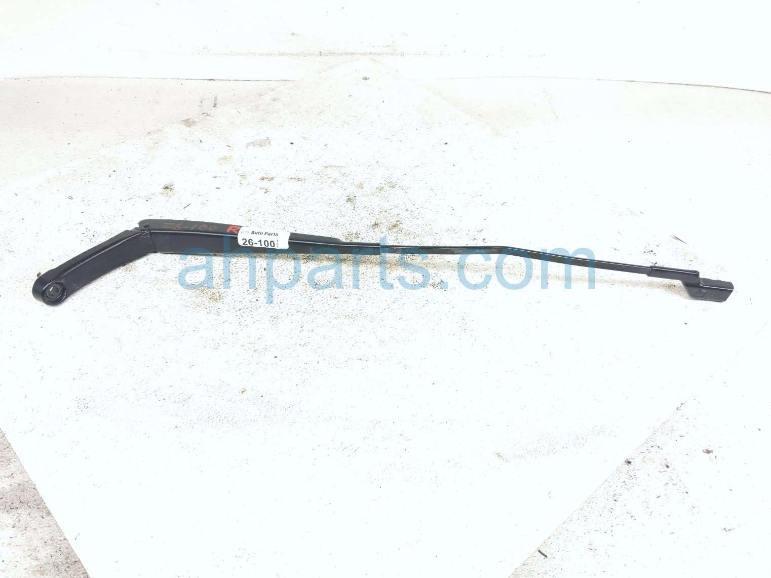 Volkswagen RH WINDSHIELD WIPER ARM
